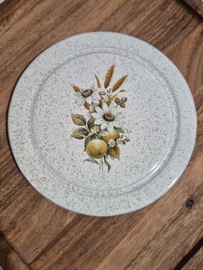 Vintage Blue Mountain Pottery Country Charm Ceramic Trivet / Hot Plate